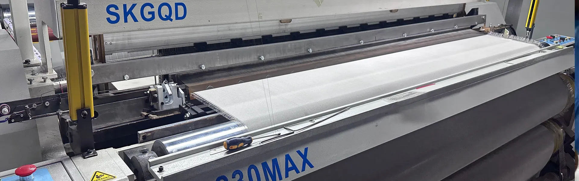 Shuttleless Wire Weaving Machine